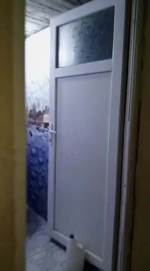 العنوان العروبه غرب مدرسه الشعب بيت كامل طابق واحد. طابو 100م  صرف باسم شخص واحد بناء حديث السعر 80 وا بي مجال الرقم ***********
