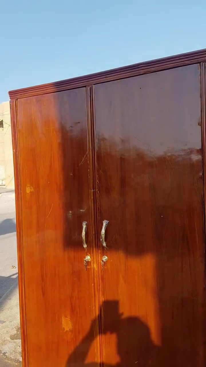 كنتور ابو الاربعه تسكام  صاج مستعمل  ضهره جرجوبه خمسه ملم خاناته مقطعه سعره ٢٠٠ وبي مجال عنوانه كوت حي الجهاد شارع النجارين نجارة ومعرض الحجامي الاتصال او مراسلة الصفحه ***********
