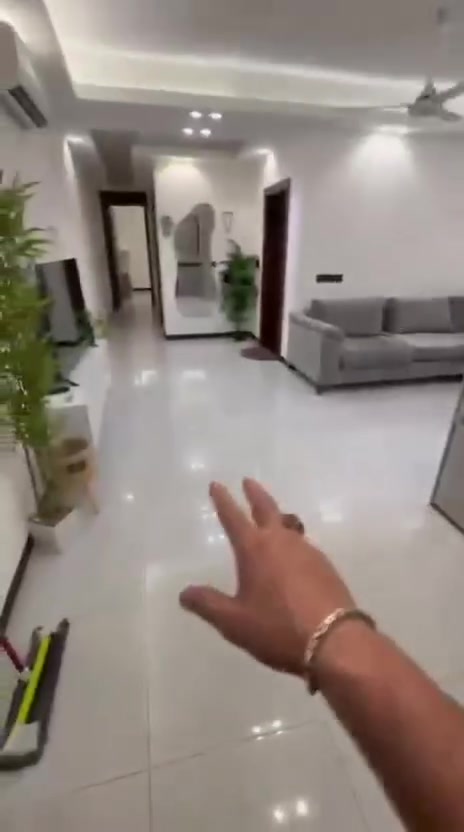 شقة موؤثثة بالكامل vip
وطابق ارضي ب1300 دولار
طابق رابع 1200دولار

المنصور داودي شارع التانكي
***********
