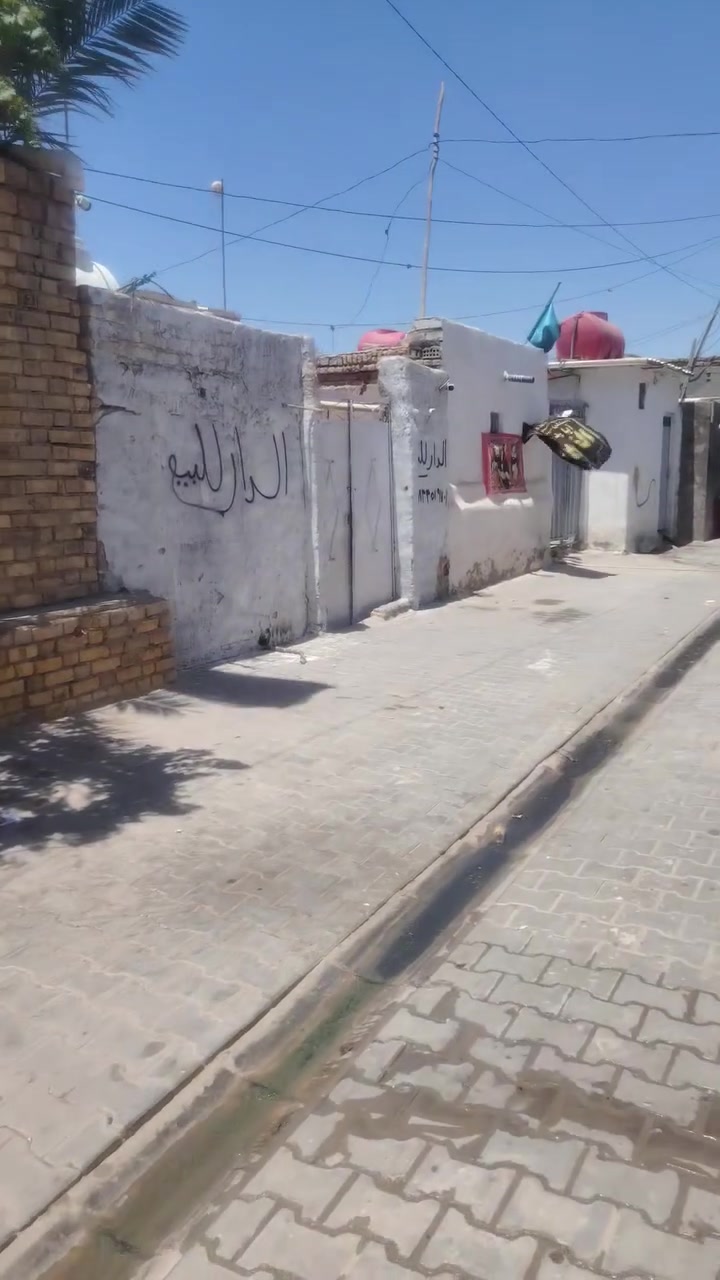 سلام عليكم بيت للبيع بل رضويه الخامسه المساحه 100متر خلف مدرسه البطوله الاستفسار على الرقم ***********

