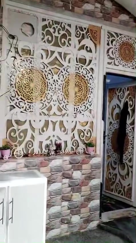 بيت • خلف الخطوة • غرفتين