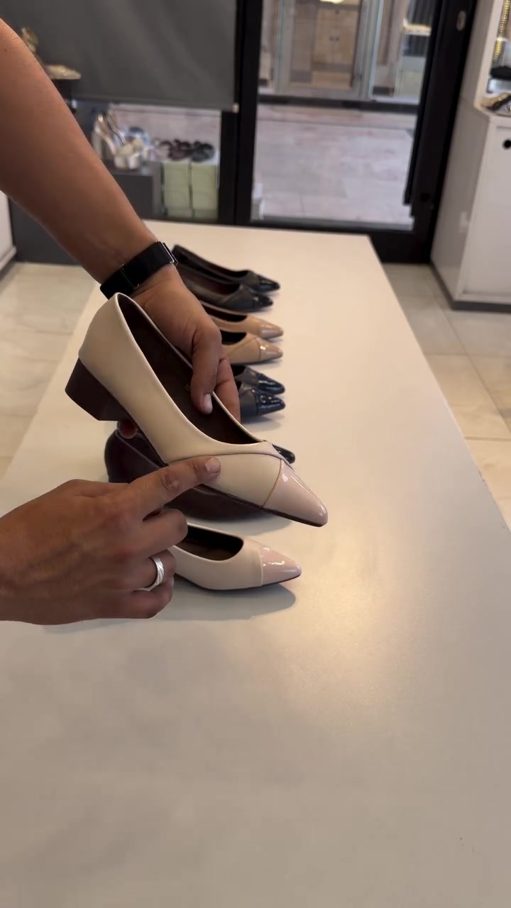 ⁨	⁨	كعب طبي ماستر كوالتي .. ✅🔥
متوفر الأن بجميع القياسات والألوان وبأعلى كوالتي 
العنوان / حلة - شارع الجمعية - مجمع الأنوار - مقابل سنتر الأسعار 
خدمة التوصيل متوفرة لجميع المحافظات 🚖
#كعب #هيلز #اكسبلور_فولو #trendingreels #فاشن⁩⁩
