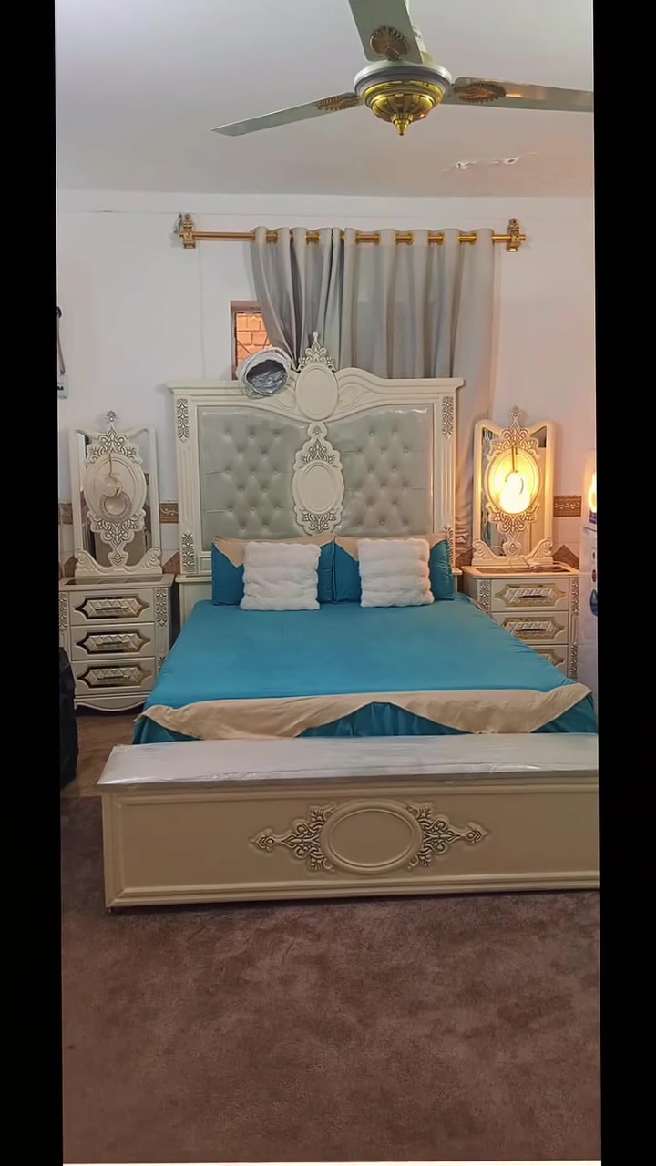 نجف • غرفة • واتساب