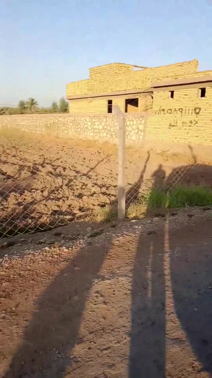 ⚜️ دونم و140/متر ⚜️

// حله شارع ميه الرابط بشارع شريفه بزل حجي علي 

التقسيم الجديد موقع عرض شارع 15متر 

// طابو صرف زراعي خدمات كامله 

⚜️//خدمات كامله،⚜️

   💵الـــســعـر💵/240/  وبي مجال 

⚜️لــلـستـفـسار مــراعـجة /مــكُـتــب الـجــود لًـلـعـقـار ،⚜️

                🔘 بإدارة زيــد  الــعـبـيــدي🔘

          ♦️ابو خستاوي مقابل الاستدارة مباشر ،♦️

        ⬅️ توجد بيوت وقطع طابو زراعي سند 25 ،🔜

    🔘+نستقبل جميع العروض //من الدور والأراضي ،🔘

📲***********

📲***********
