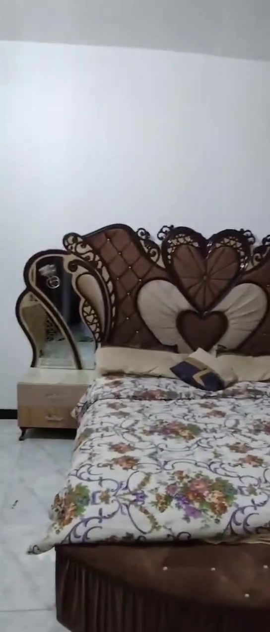 غرفة نوم تركي .. للبيع  ..
مكلف بالنشر راسل الرقم بي وات ساب 
‎***********
المكان قريب على المجمع على فرع ابو الماش
