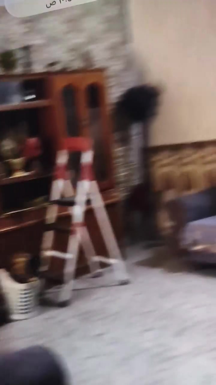بيت مساحه ٢٥٠ متر طابقين كونكريت مسلح صب ودنك في الاركان مكون مرافق في البدايه واستقبال ومطبخ وحمام وصاله كبيره و غرفتين جوه والطابق الثاني هم غرفتين وصاله ومرافق عنوان ديوانيه حي الامين قرب انشائية سيد حسين ت /*********** او ***********

