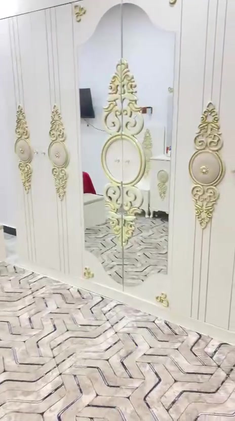 لبيت لبيع كوفه. شارع المعمل مقابيل مدرسه. سفير شارع اسواق ابن بوش البيت. طابقيت يحتوي على غرفتين وصاله فوك صاله جوه وستقبال ومطبخ جبير حمامات خارجية وداخليه البيت وجهيه مرمر وحجر الداخل كله سراميك وتغليف حجر دكورات  البيت درجه اولى مال جنايه  الاستفسار 

 بي واتساب الي حب يتفضل ***********。
