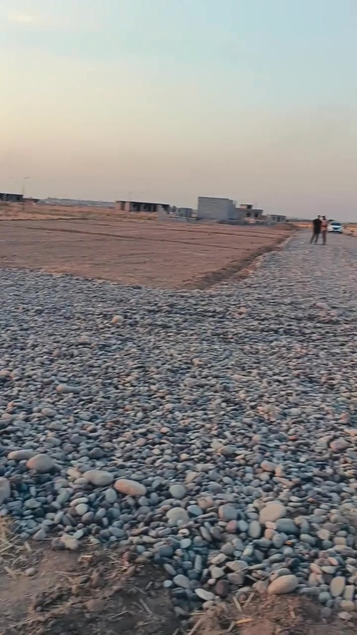 للبيع قطعة أرض 👇👇
قريبه على المجمع السكني جدمها شارع 8أمتار مكان حلو وسعر ببلاش واصل مي كهرباء اخير قطعتين
***********
