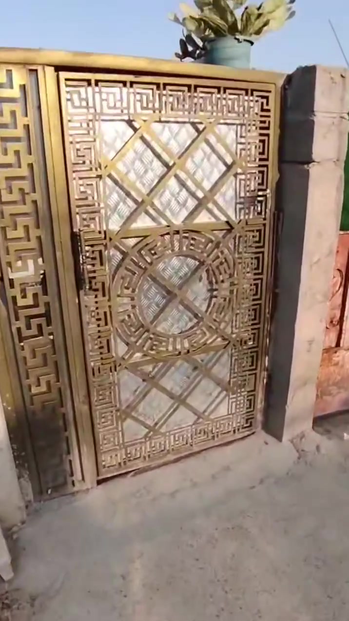 السلام عليكم بيت مساحته 140
في بغداد النهروان منطقة الخمستالاف 

رقم الهاتف ***********
