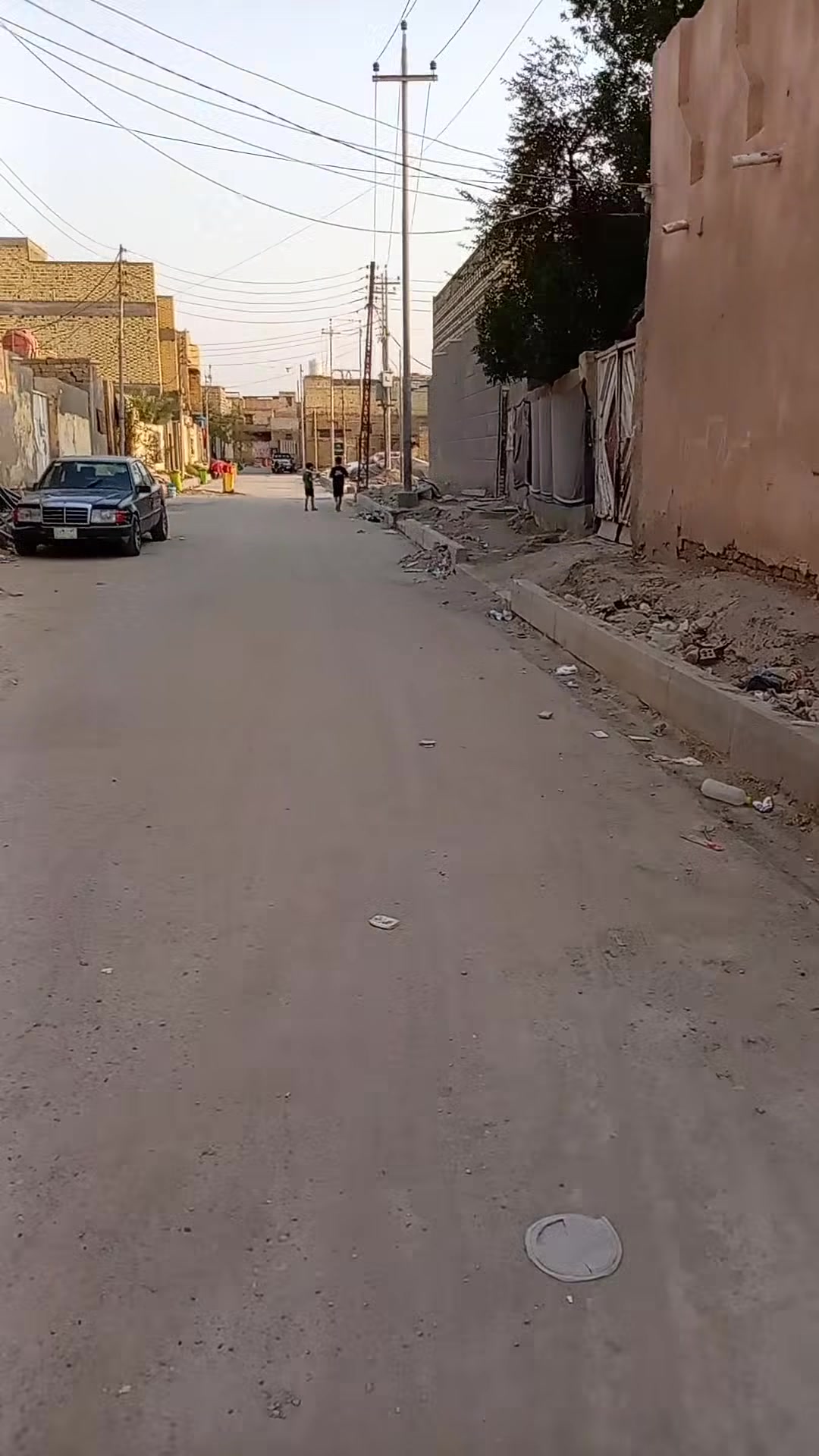 بيت للبيع • ٢٤٠م • مجاور المدارس