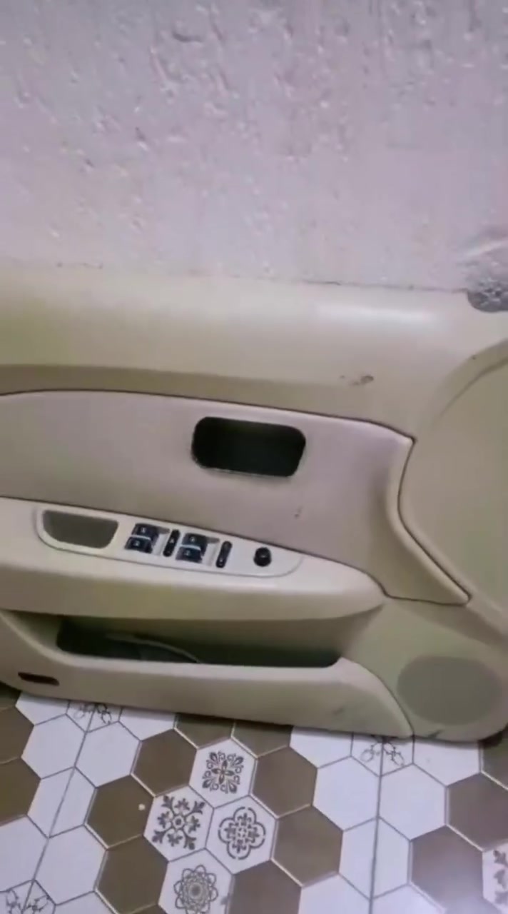 تخم بطاين هوه ودكمه كلش نضيف ...***********
