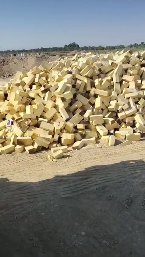 يوجد انواع الطابوق للبيع وحسب الطلب وتجهيز شركات والمقاولات اتصل وتدلل***********
