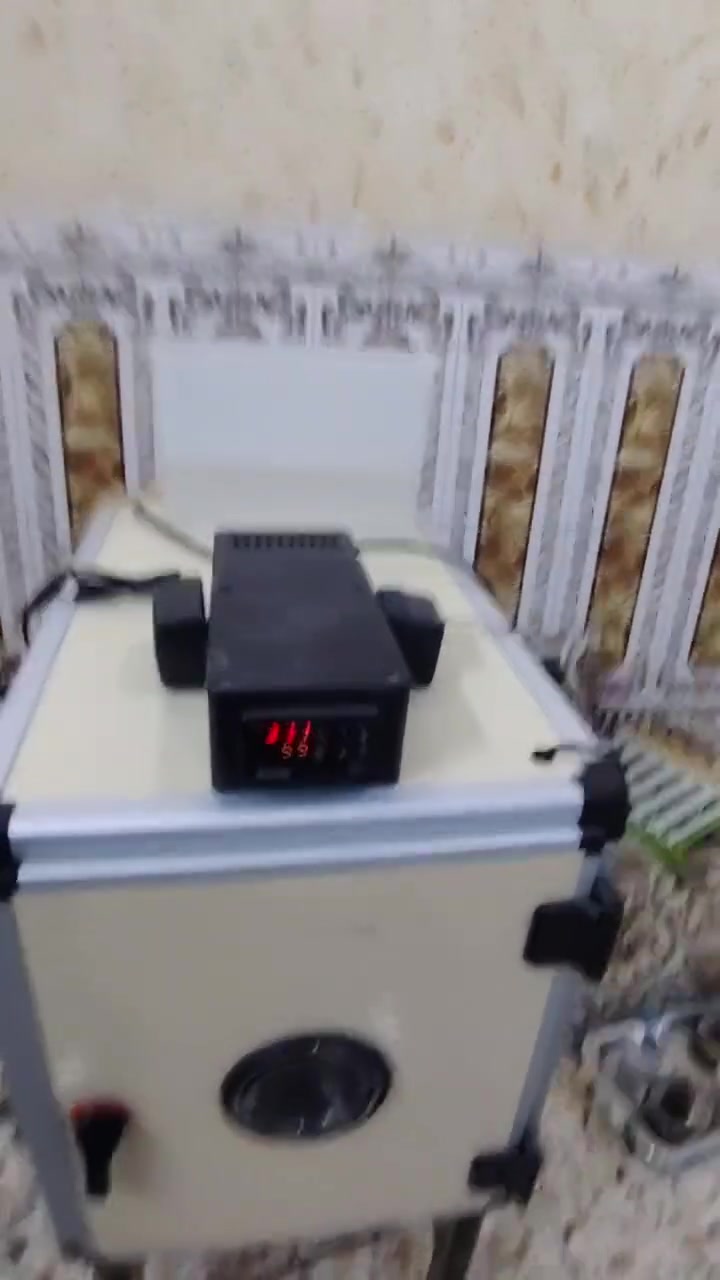 متاح مفقس جيموكا ٦٠ بيضة عامودي نضيف جدا صلاح الدين تكريت للاستفسار ***********
