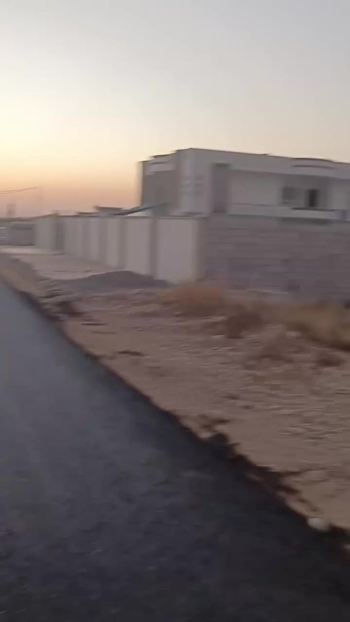 ارض للبيع سند زراعي ملك صرف
بعد السيطره مال الشمسيات مسموح البناء خدمات واصله ماء كهرباء شارع قريب يمها يبعد 50متر 

المساحه 250متر/ واجها 12/ونص /العمق 20

السعر 20 وبيها مجال 

#علما يوجد  بناء داخل المنطقه 

لتواصل عل الرقم ***********
