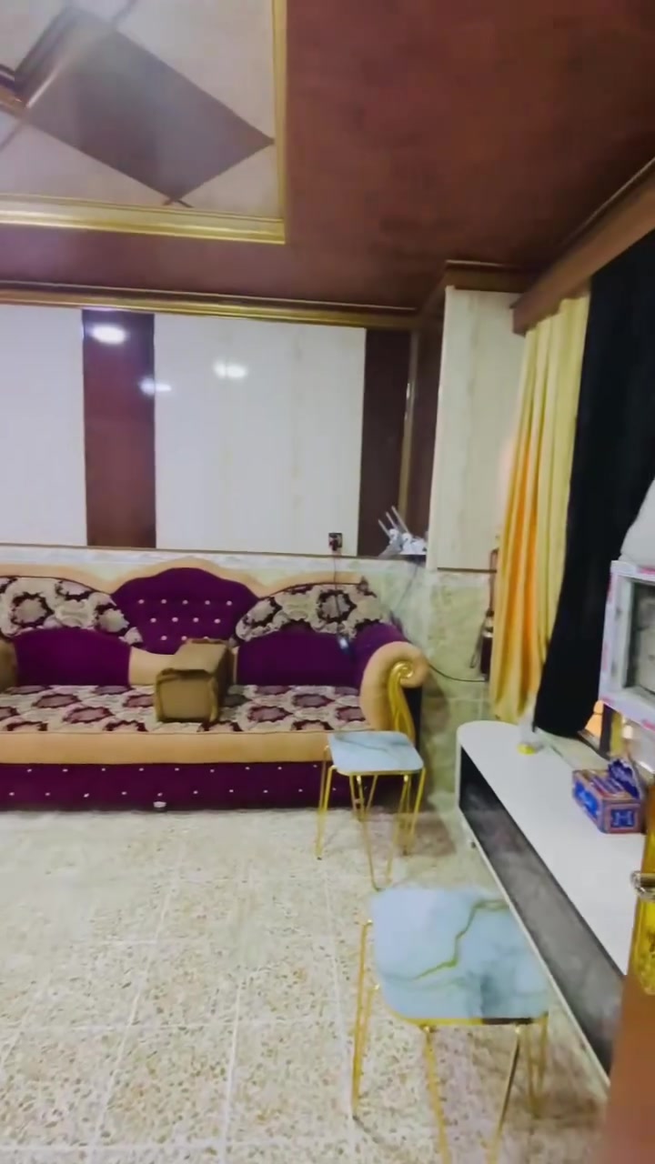 السلام عليكم ديوان عدد ٢ للبيع فصال موصل بعدهن جدد الجوزي ١١ م والأحمر ١٨ م سعر الجوزي ٧٠٠ وبي مجال وسعر الأحمر مليون و٦٠٠ وبي مجال
الاستفسار ***********
