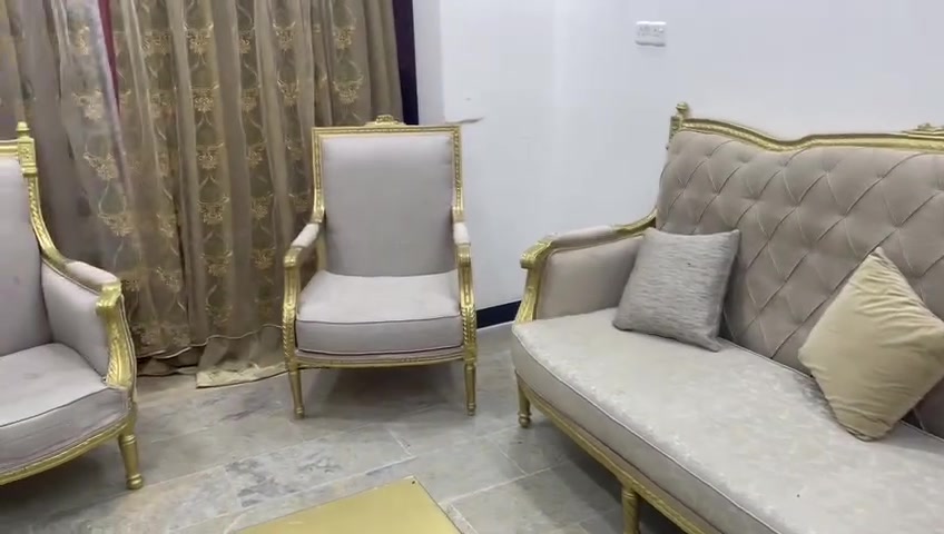 للبيع قنفات زان مصري فيكتوري سعرهم ٥٥٠ وبيهم مجال اخذتهم ب٩٠٠ للأستفسار ***********
