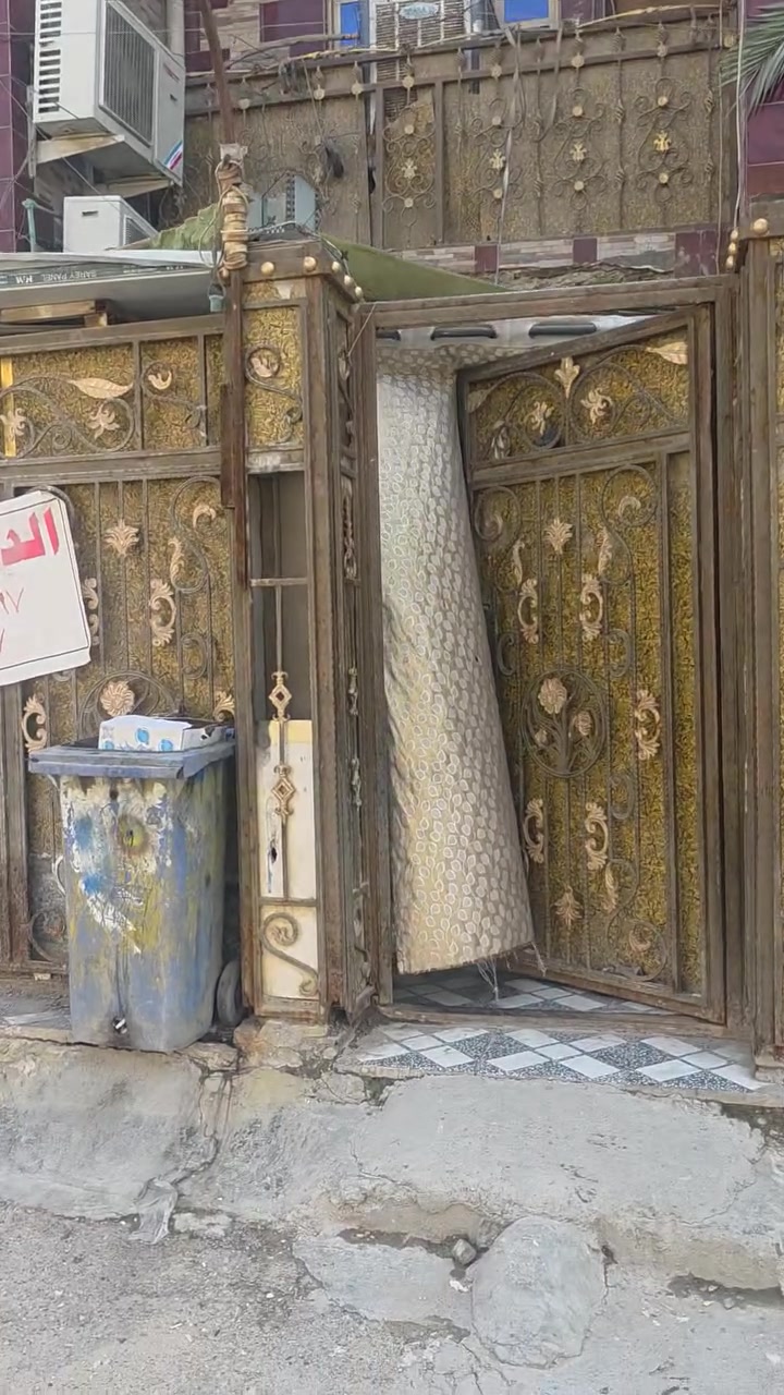 نص قطعة للبيع قطلع ٦٧مدينة الصدر ابربع غرف نوم الفرع العريض ***********

