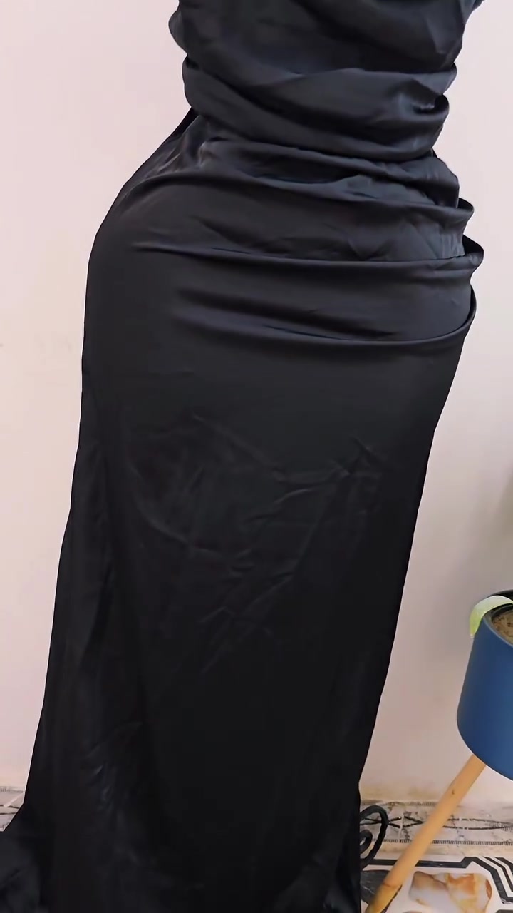 هيج موديلات الاسعار
الاسود قياس L-xl سعره ٣٥
الاحمر قياس m-L السعر ٧٥
السمائي قياس m-l السعر ٥٥ 
الذهبي قياس l-xl السعر ٨٥
كولهم شغل يدوي وفخمات الي تريد اتراسلني ع هذا الرقم 
***********
ع الخاص مااجاوب
