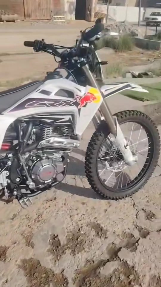 دراجه قفاز CRX اوراق   محرك 300 الدراجه طالعه من معرض من سليمانيه بعدهي عله وضع الشركه كامله اي نقص ما بيهه السعر خاص  هاذه رقمي اتصل ***********مكاني سوك الشيوخ
