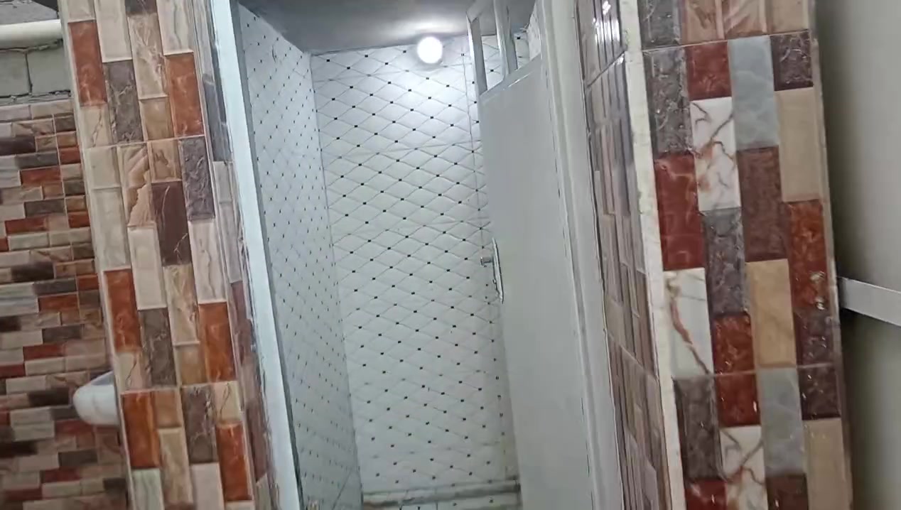 بيت للإيجار • ١٠٠م • شارع ٤٠م