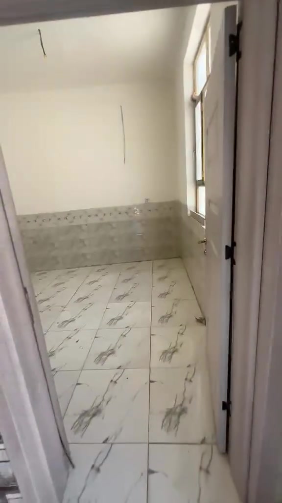 فسار بيت للإيجار في كربلاء الحولي الجديد حي الغدير قرب السفاره.التركيه اجاره 300بلشهر للاستفسار مراسلة الصفحه اوالاتصال على***********
