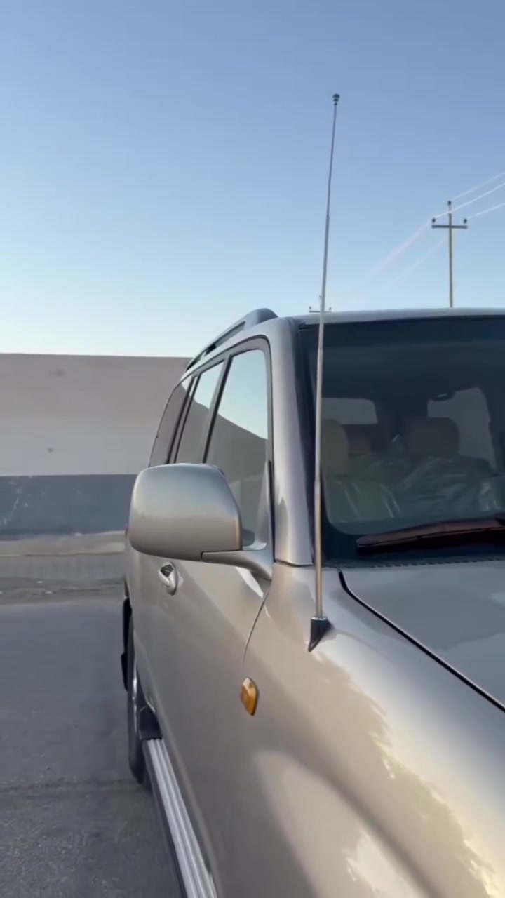 سلام عليكم لاندكروزر للبيع موديل 2003 فول مواصفات تخم تاير جديد تبريد كهربائيات كله شغال فتحه شاشه كامره ثلاث قطع تبريد 7 راكب ثلاجه كير مكينه حداديه كل جديد كير اوتوماتيك مكينه 6 سلندر فور ويل دفع رباعي شغال سياره جديده مكفولة بس صبغ جماليه رقم بغداد انجليزي باسمي سعر 155 وبيها مجال رقم الاستفسار ***********
