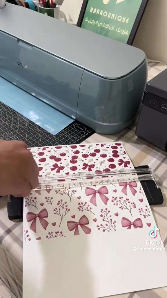 للطلب والاستفسار ***********
عروض خاصة للفرق الرياضيه 
يوجد ايضا الطباعة على التشيرت والاكواب
