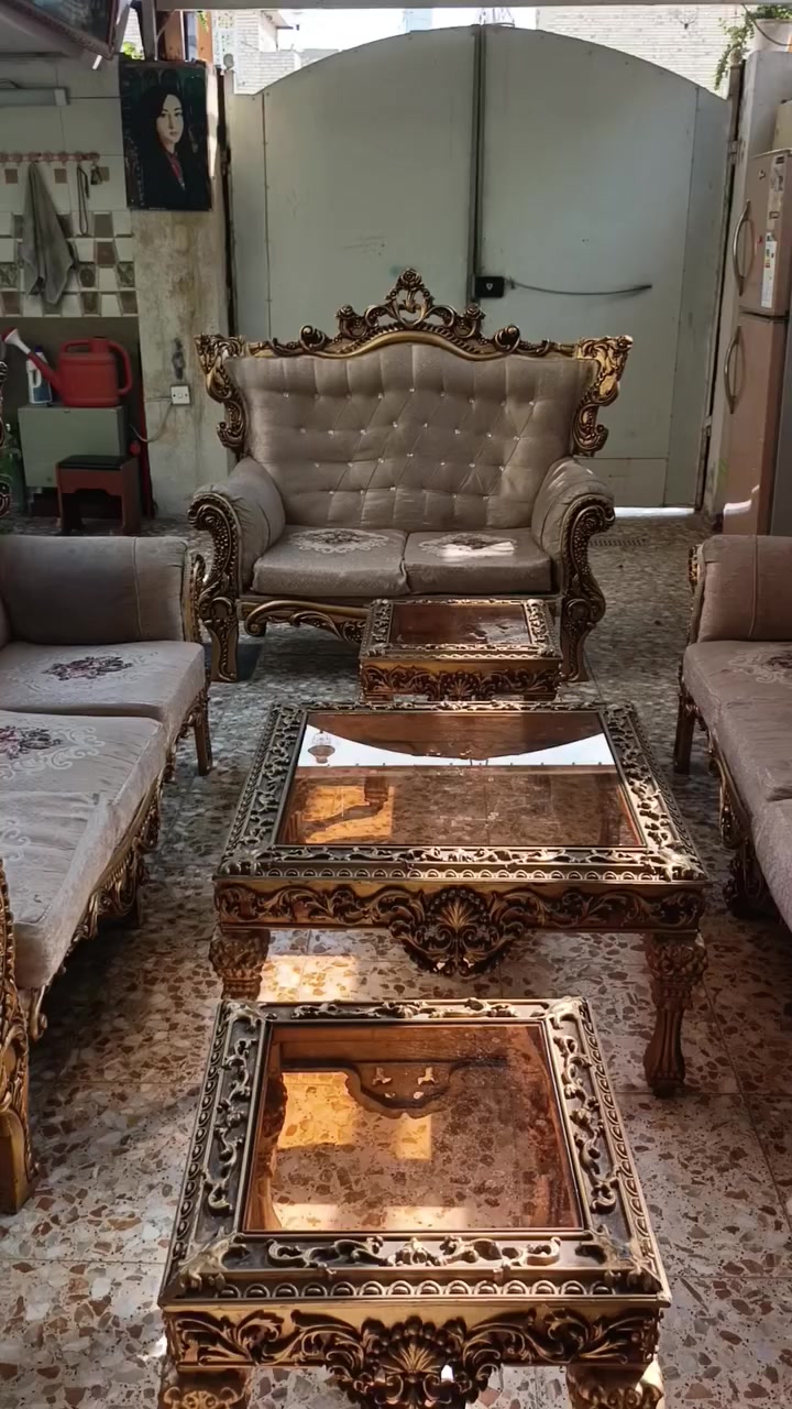 قنفات • ١٠ مقاعد • شارع ابو علي