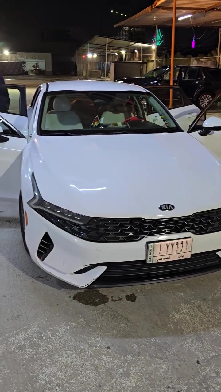 كي فايف وارد امريكي موديل ٢٠٢١ معوقين بابل باقيلها ٦ اشهر وصير حره
تخلص المده تجي تاخذ مني مداور 
مكينه بالكارتون صار شهر من شديتلها مكينه جديده مكينه وكير مكفول ماشيه ٦٨الف قابل للزياده
الضرر من امريكه قبق جنطه وصار عندي بيها تبديل باب السايق بقطعه اصليه ونفس الون جميع اريباكات السياره سليمه 
موصفات السياره مثل ماموضع بالفيديو 
السعر المطلوب ١٤٢وبيها مجال والشراي ماقصر ويا لان مستعجل ع بيعتها 
***********
