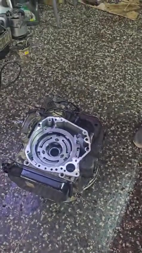 #رينو_داستر
اليوم شرفنا اخونا عندة رينو داستر مشكلة بالكير وتم تجفيت الكير كما موضحة التفاصيل في الفديو ويدللون علينا.
العنوان بغداد الكرادة شارع المحكمة 
بادارة حسن رينو 
***********
