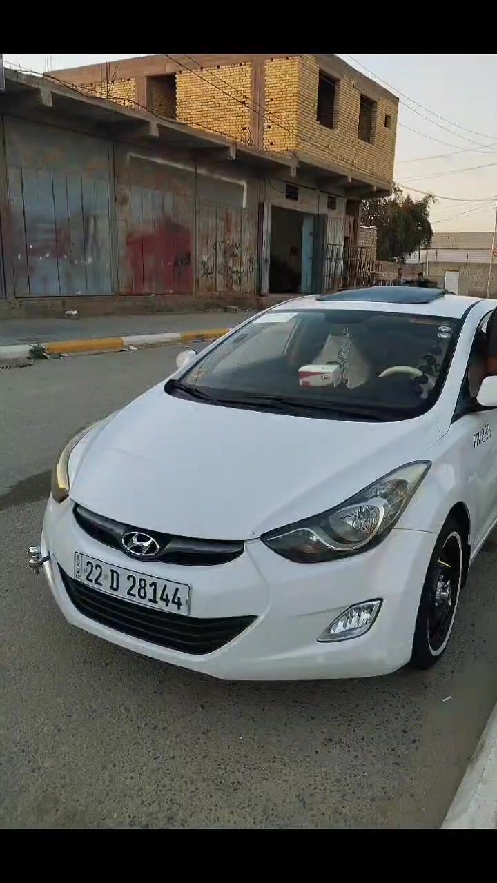 سلام عليكم سياره للبيع خليجيه موديل ٢٠١٢ رقم اربيل نكليزي بسمي سنويه مجدده ٣١ محرك 1600 مامفتوح بيهه باب لوره كتر سايق بس رش ونص دوسه معمره مقدم ١٠٠ع ١٠٠ تواير جدد خطه داخل لونين  *********** واني خادم
