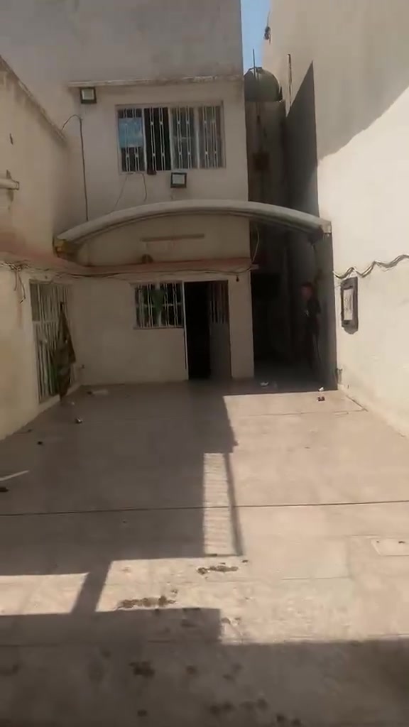 بيت للايجار بغداد شارع فلسطين محله503 مساحه 380 متر قريب على الشارع العام
رقم الهاتف *********** وات ساب
