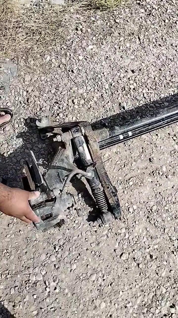 المكان بغداد 
***********
الهاوزن قفل قفل 250 الف 
جماعة 50 الف اطبگوا ع صفحه خلك ماعندي الكم
