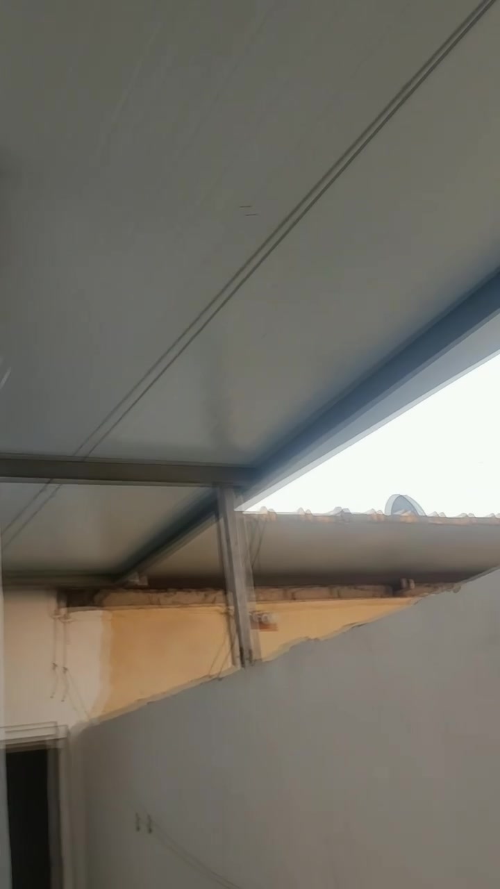 حدادة حمودي الصبيحي 
اسعار مناسبا 
ابواب
صقوف كيربي 
شبابيك 
درايج 
اشتغل اي شي حسب الطلب 
***********
