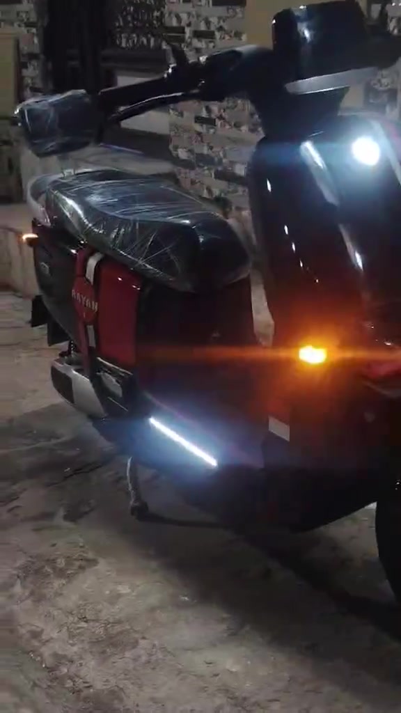 السلام عليكم ريان ام عيون معروف بل سوك ماطور حيل جديد  مستخدم شي قليل ست بطاريات شرط فحص كلو شغال سعر 900 الف *********** بي واتساب بي وصل الشراء
