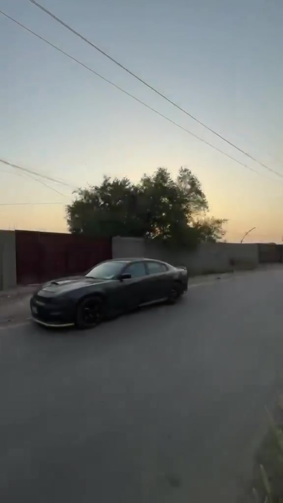 السلام عليكم 
شاطيه للبيع 
ملك صرررف 
2 دونم    5000 متر 
بغداد المدائن سلمان باك (باوي) 
بيها اجازة معمل 
وجه 37 وجه الشارع مثل ما موضح 
نزال 135 
كامل خدمات من كلشي 

***********
