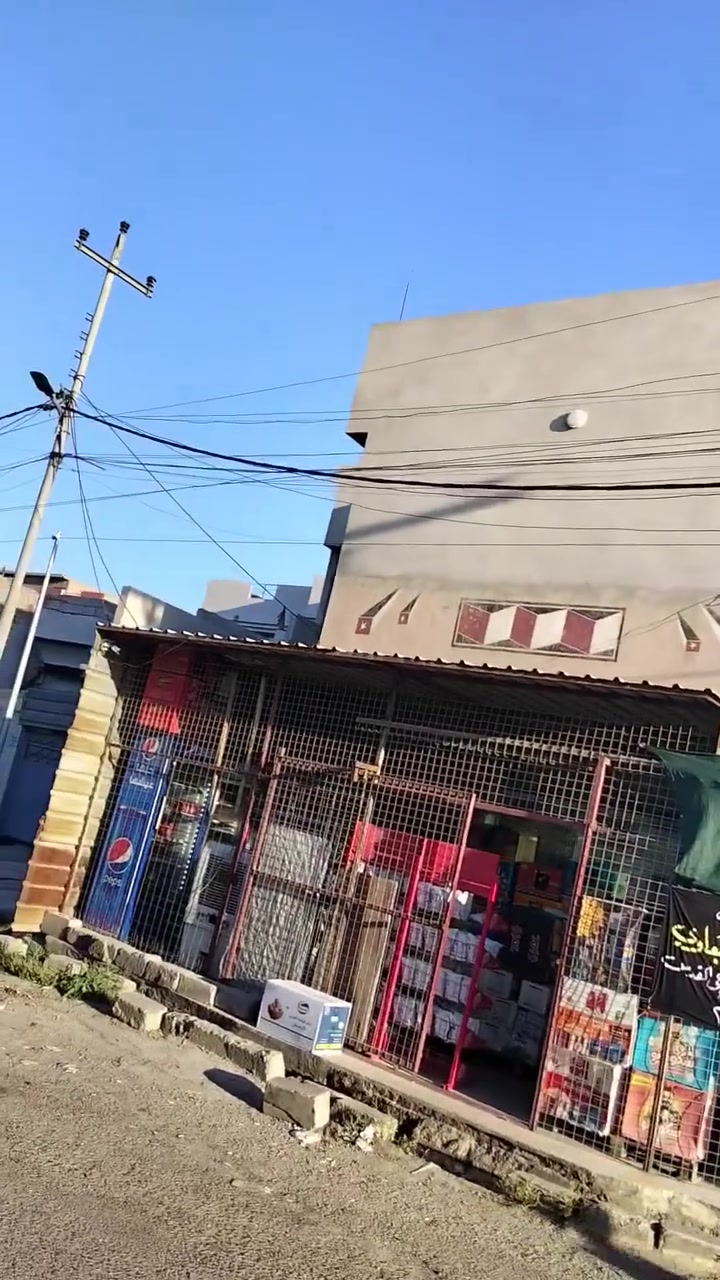 عقار تجاري  للبيع  حي القدس مساحة 200 متر على سايدين بيت شقق 2 ثلاث محلات رقم الهاتف*********** بي واتساب***********
