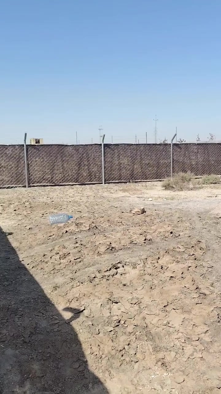 السلام عليكم قطعه بحي الجوادين بلنزله الثالثا يم الحسينيه 500 متر نزل 25 وجهه 20  بيع مستعجل سعر الاستفسار مكلف بلنشر ***********
