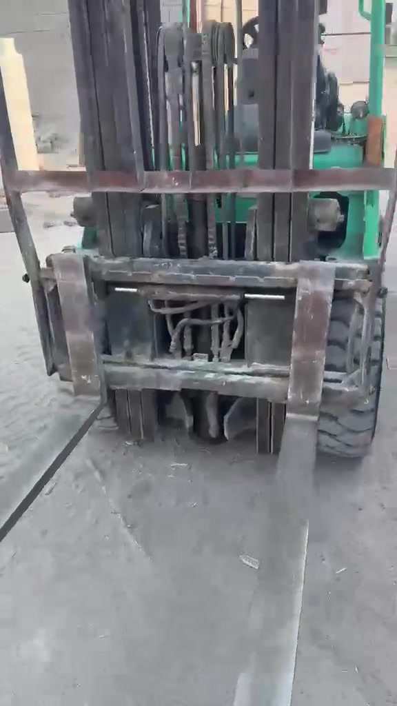 شوكيه مستوبيشي طنين ونص مديل ٢٠٠٤ سعر ٩٠ مكان البصره
***********
