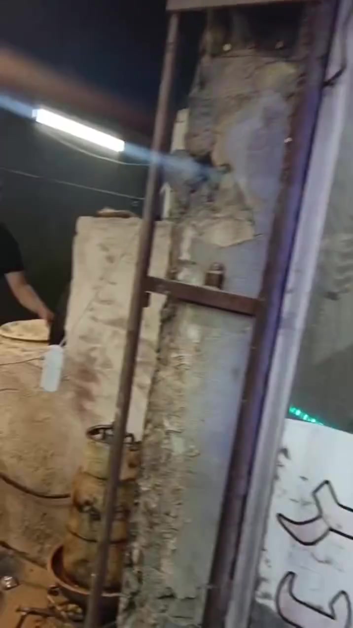 مخبز للبيع بغداد باليرموك بالداخليه مالت اليرموك يخبز الف ونص واكثر يلي يريده يتصل ؏ هذا الرقم ***********
