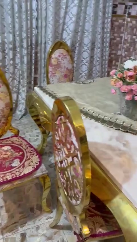 ميز طعام يحتوي 6 كراسي
مرمر
دوشمته قديفه مورد
يخبل جديد ممستعمل
للتواصل والاستفسار *********** واتساب
