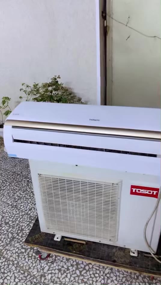 السلام وعليكم اخوان للبيع سبلت توسوت ٢ طن
نضافه95/100 تبريده ثلج ❄️☃️🧊+تدفئه 🔥🐦‍🔥❤️‍🔥 كامل مكمل جيب وشد بواري جدد ريمونت وايرات اخوان 
 السبلت كله على وضع الشركه  الجهاز رديتراته صفر  
غازه مقفول مالت الشركه22 R مغسول وجاهز 
بعد معروف التوسوت  بتبريده ودفعه القوي جاهز بس عليك تشده  
السعر350  وبي مجال بسيط 
اخوان السبلت مو  انفيرتر ماطور T3 
***********اي استفسار اتصل
