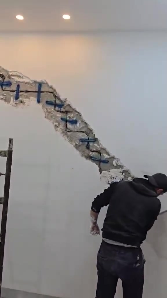 تعبت من شقوق الجدران التي تشوه منظر البيت لاتشيل هم
احنا نرجع الحائط مثل اول واحسن بخبرة وكفاءة عاليةبااستخدام افضل المواد والمعجون المخصص نعالج الفطر والشرك من الجذور ونرجعلك الجدار ناعم وانيق وجديد
✅دقه بالمواعيد 
✅نظافه واحتراف
✅ضمان بالشغل
باادارة عماد ال احمد تصليح ومعالجه كافه الدور من الدوس والفطر والشرك
استفسار اكثر اتصال 👇
***********
***********واتساب
