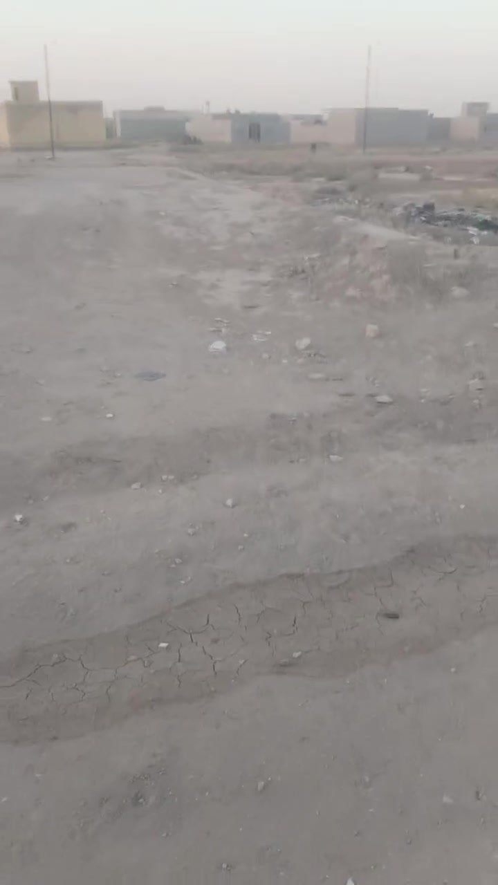 سلام عليكم بتلو البيع السبل الثانيه ٢٤٠ متر *********** شارع ١٢ متر خدماته كهربه ماي أمير
