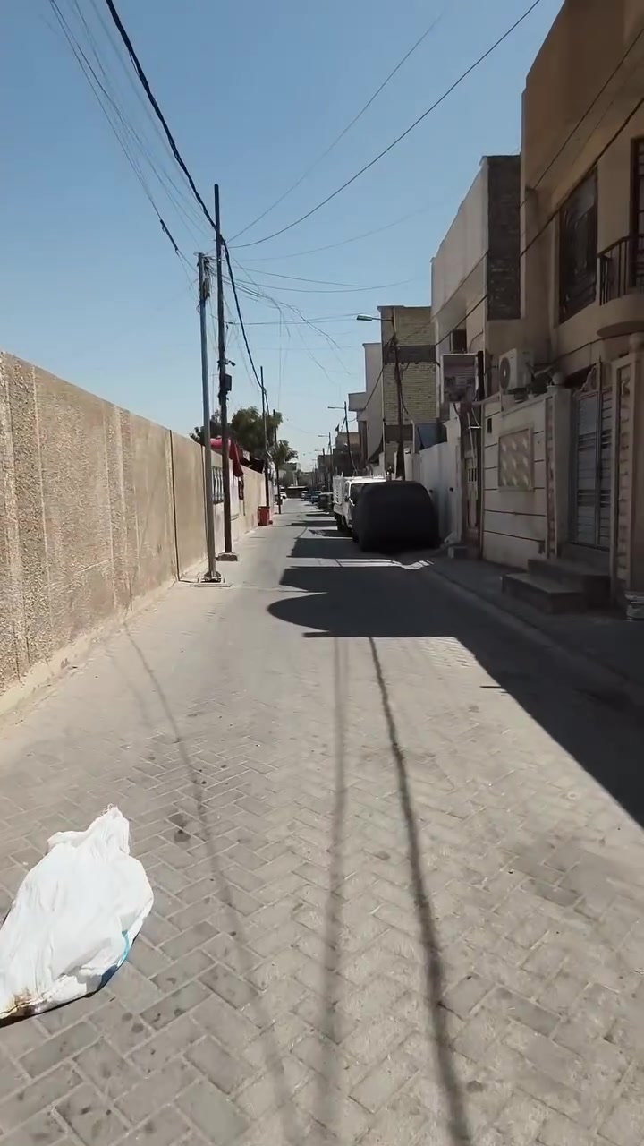 دار مساحة 144  ورثة  قطاع 50 سوق الشعبي عريبة  موقع مميز امام مدرسة المربد الابتدائية   
صالح للسكن وعالي عن الشارع الدار نظيف  
للاستفسار اكثر 
***********
