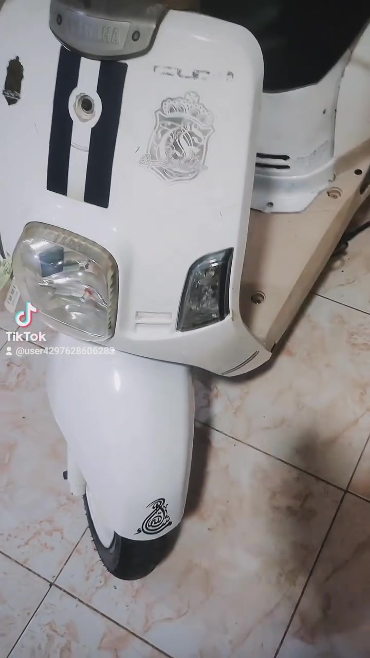 السلام عليكم ماكس بوليس مبدل ولفات كفرات بلاد دراجه نضيفه عوزهه ملاحضات بسيطه السعر 500 بيهه مجال اتصال او واتساب ***********
