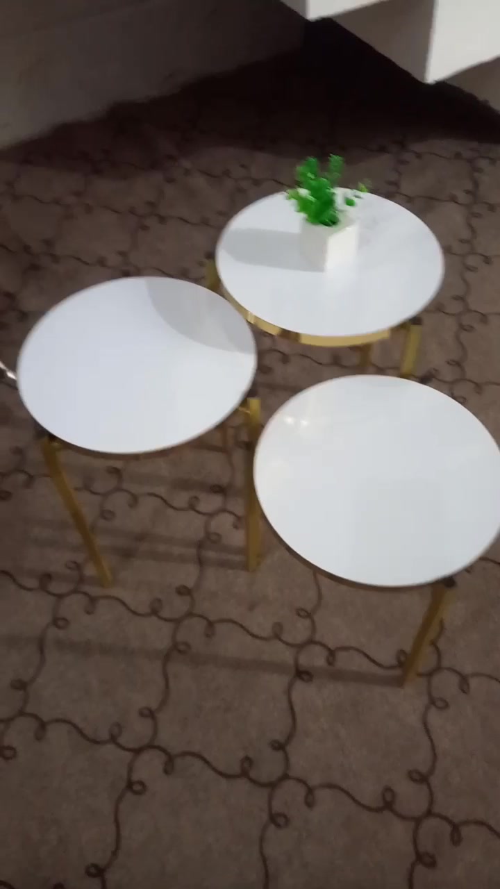 طاولة • تزيين • ٢٠