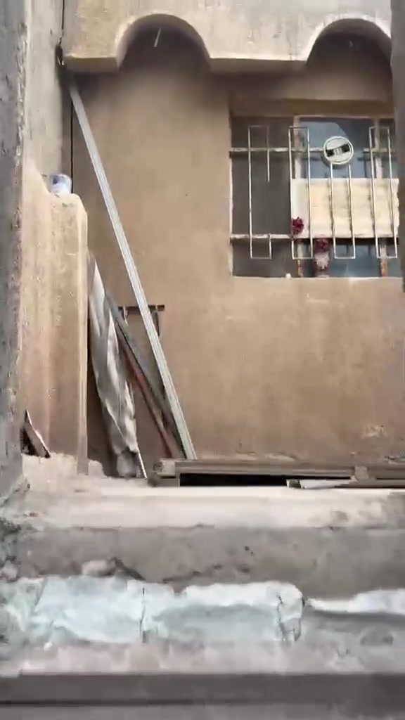 ٢١٦م • طابق ثاني • غرفتين وصالة