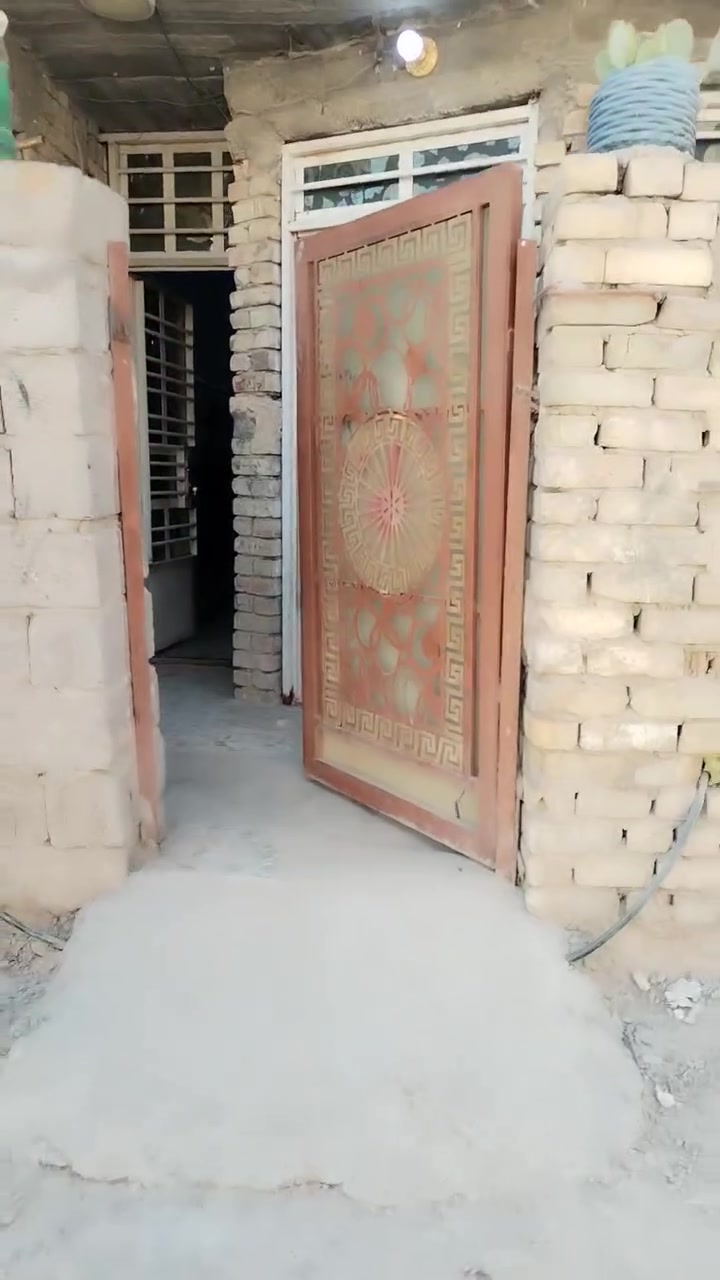 السلام عليكم بيت للايجار نظيف وكامل بس تكعدكاشي سراميك خدمات كامله اتواصلوويايه ***********هذارقمي سعر الإيجار مناسب
العنوان الامين معسكر سكينه قرب الطابو

