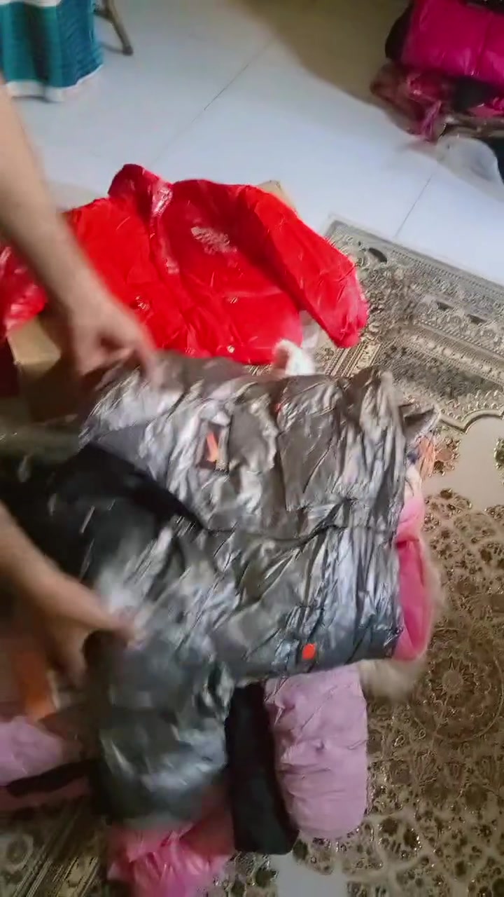 ملابس أطفال • واسط
